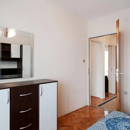 Πανσιόν Cozy Alexandra For Relaxed Vacation