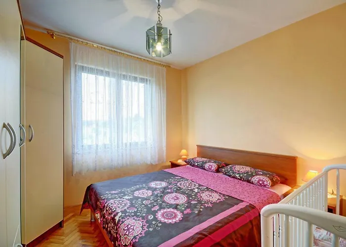 Gostinjska kuća Cozy Alexandra For Relaxed Vacation Pula