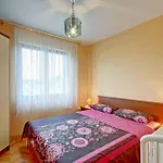 Gasthuis Cozy Alexandra For Relaxed Vacation Pula